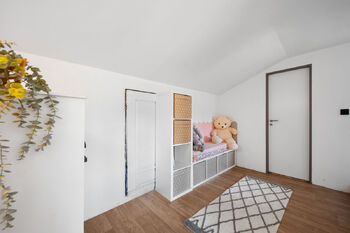 Chodba 2.NP - Prodej domu 153 m², Zdounky