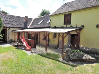 Prodej domu 250 m², Peč
