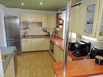 Prodej domu 250 m², Peč