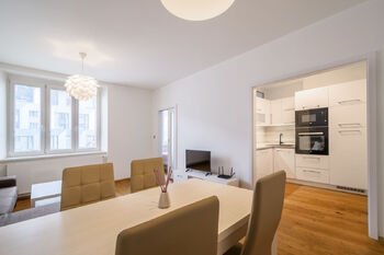 Pronájem bytu 2+kk v osobním vlastnictví 44 m², Praha 7 - Holešovice