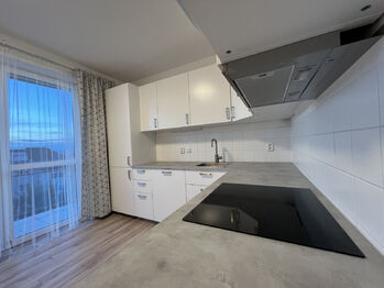 Pronájem bytu 1+1 v družstevním vlastnictví 40 m², Odolena Voda