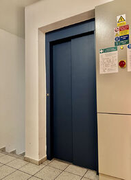Pronájem bytu 1+1 v družstevním vlastnictví 40 m², Odolena Voda