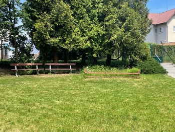 okolí domu - Pronájem bytu 2+1 v osobním vlastnictví 55 m², Říčany