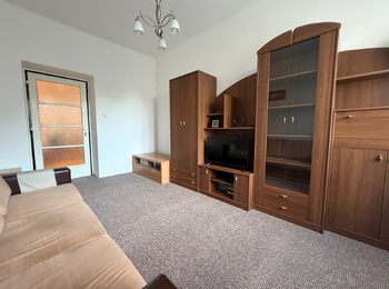 Pronájem bytu 1+1 v družstevním vlastnictví 35 m², Praha 4 - Nusle