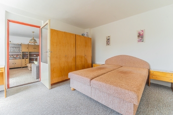 Prodej domu 100 m², Kamenné Žehrovice