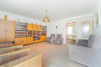 Prodej domu 100 m², Kamenné Žehrovice