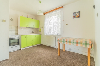 Prodej domu 100 m², Kamenné Žehrovice