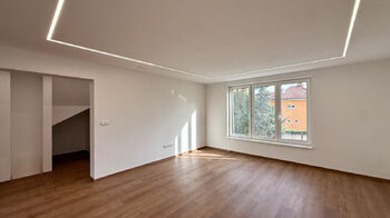 Prodej bytu 4+1 v osobním vlastnictví 150 m², Moravany