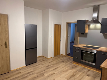 Pronájem bytu 3+1 v osobním vlastnictví 79 m², Praha 2 - Nové Město
