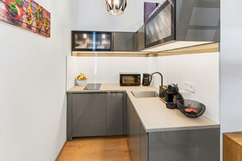 Prodej bytu 1+kk v osobním vlastnictví 22 m², Praha 2 - Nové Město