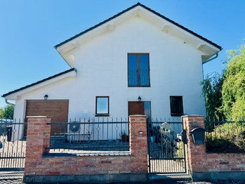 Prodej domu 149 m², Svojetice