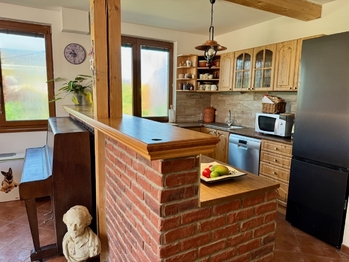 Praktická kuchyně - Prodej domu 149 m², Svojetice