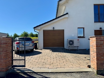 Garáž, tepelné čerpadlo - Prodej domu 149 m², Svojetice