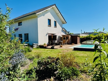 Soukromí na pozemku - Prodej domu 149 m², Svojetice
