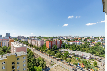 Výhled z okna - Prodej bytu 1+1 v osobním vlastnictví 47 m², Praha 10 - Malešice