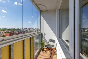 Lodžie u kuchyně - Prodej bytu 1+1 v osobním vlastnictví 47 m², Praha 10 - Malešice