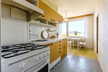 Kuchyň - Prodej bytu 1+1 v osobním vlastnictví 47 m², Praha 10 - Malešice