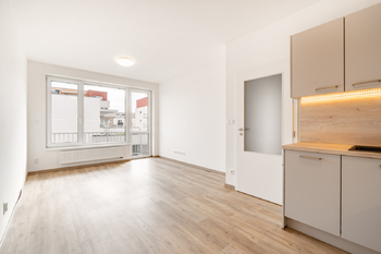 Pronájem bytu 2+kk v osobním vlastnictví 45 m², Praha 9 - Černý Most