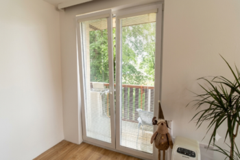 vstup na balkon z obývacího pokoje - Pronájem bytu 3+1 v osobním vlastnictví 72 m², Vodňany