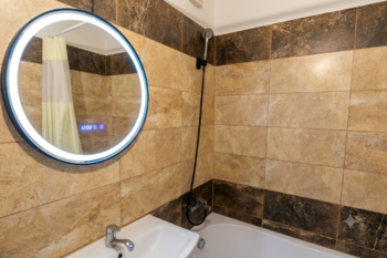 koupelna s vanou - Pronájem bytu 3+1 v osobním vlastnictví 72 m², Vodňany