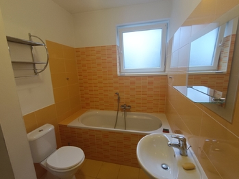 Pronájem bytu 1+kk v osobním vlastnictví 39 m², Lety