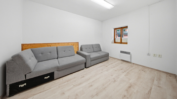 Prodej domu 556 m², Cvikov