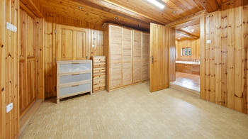 Prodej domu 556 m², Cvikov