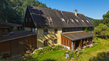 Prodej domu 556 m², Cvikov