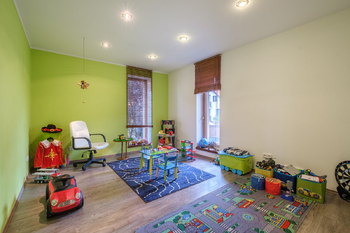 dětský pokoj l - Prodej domu 205 m², Smolnice