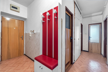 Byt 2+1, Tyršova, Česká Skalice - chodba - Prodej bytu 2+1 v družstevním vlastnictví 56 m², Česká Skalice