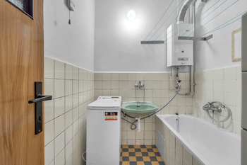 Byt 2+1, Tyršova, Česká Skalice - koupelna - Prodej bytu 2+1 v družstevním vlastnictví 56 m², Česká Skalice