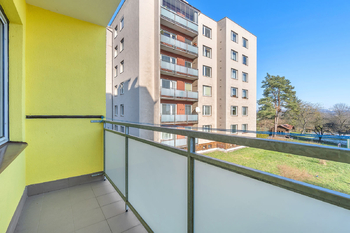 Byt 2+1, Tyršova, Česká Skalice - pohled z lodžie - Prodej bytu 2+1 v družstevním vlastnictví 56 m², Česká Skalice