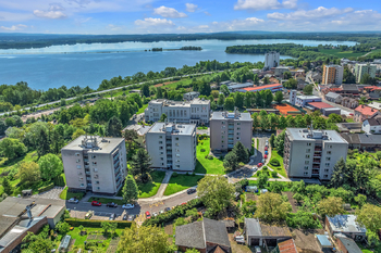Byt 2+1, Tyršova, Česká Skalice - pohled na dům - Prodej bytu 2+1 v družstevním vlastnictví 56 m², Česká Skalice