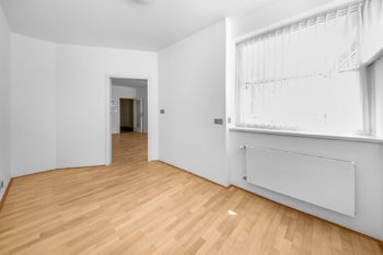 Pokoj navazující na obývací pokoj - Pronájem bytu 4+kk v osobním vlastnictví 97 m², Praha 3 - Žižkov