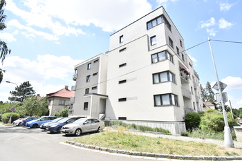 Pronájem bytu 1+kk v osobním vlastnictví 32 m², Hradec Králové