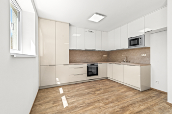 Prodej bytu 4+kk v osobním vlastnictví 78 m², Bdeněves