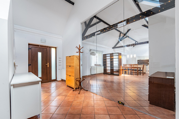Vstupní hala - Prodej domu 176 m², Radostice