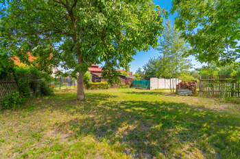 Prodej pozemku 678 m², Břasy
