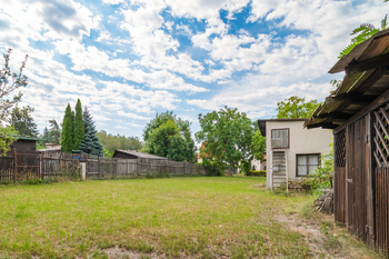 Prodej pozemku 678 m², Břasy