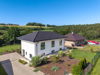Prodej domu 308 m², Březí
