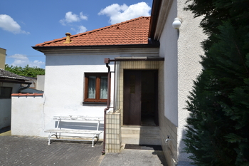 Prodej domu 245 m², Chrást