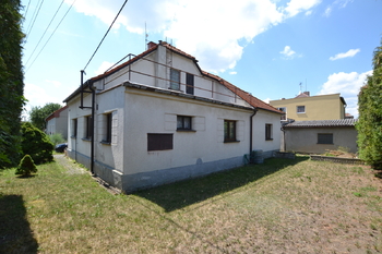 Prodej domu 245 m², Chrást