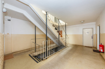 Prodej bytu 2+kk v osobním vlastnictví 41 m², Praha 4 - Michle