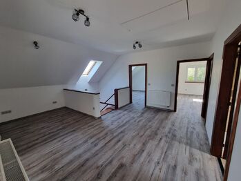Hala v patře - Prodej domu 170 m², Hrejkovice