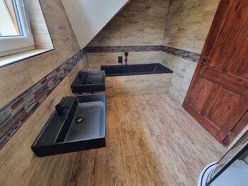 Koupelna v patře - Prodej domu 170 m², Hrejkovice