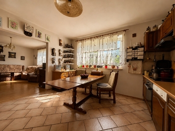 Prodej domu 164 m², Halže