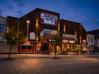 pohled z ulice - Prodej obchodních prostor, Dobříš