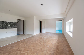 Prodej domu 217 m², Vážany