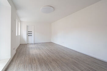 Prodej domu 217 m², Vážany