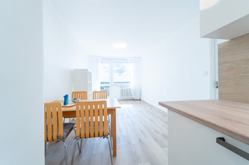 Pronájem bytu 2+kk v družstevním vlastnictví 49 m², Praha 4 - Háje